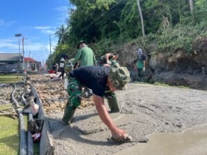 Progres Pekerjaan Rabat Beton Jalan Desa Polewali Terus Berjalan