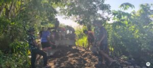 Gotong Royong Satgas TMMD dan Warga Jadi Kunci Sukses Penimbunan Jalan Desa Bandar Raya