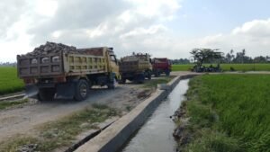 Gaspol Menuju Tuntas, Talud Jalan Tani TMMD Ke-129 Kodim 1404/Pinrang Tembus 73 Persen di Hari Ke-20 Menulis