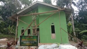 Pembangunan RTLH Pak Hendi Capai 79 Persen, Pemasangan Plafon dan Pengecatan Dinding Dikebut