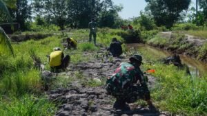 Penanaman Pohon Warnai Pelaksanaan TMMD Ke-129 Kodim 1011/Kuala Kapuas