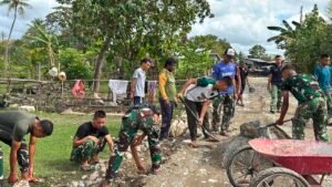 Wujud Kemanunggalan TNI-Rakyat, Satgas TMMD Kodim Belu Genjot Pembangunan Jalan Usaha Tani