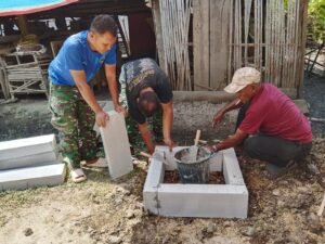 Satgas TMMD Kodim 1407/Bone Buat Prasasti RTLH Ibu Rosnawati sebagai Penanda Hasil Pembangunan